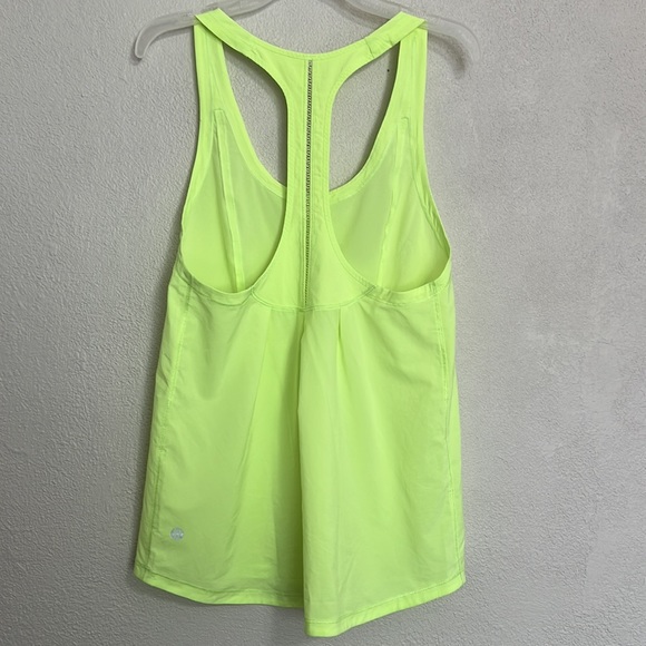 Women’s Lululemon Lightweight Tank Lime Green Size 4 EUC - Picture 5 of 10